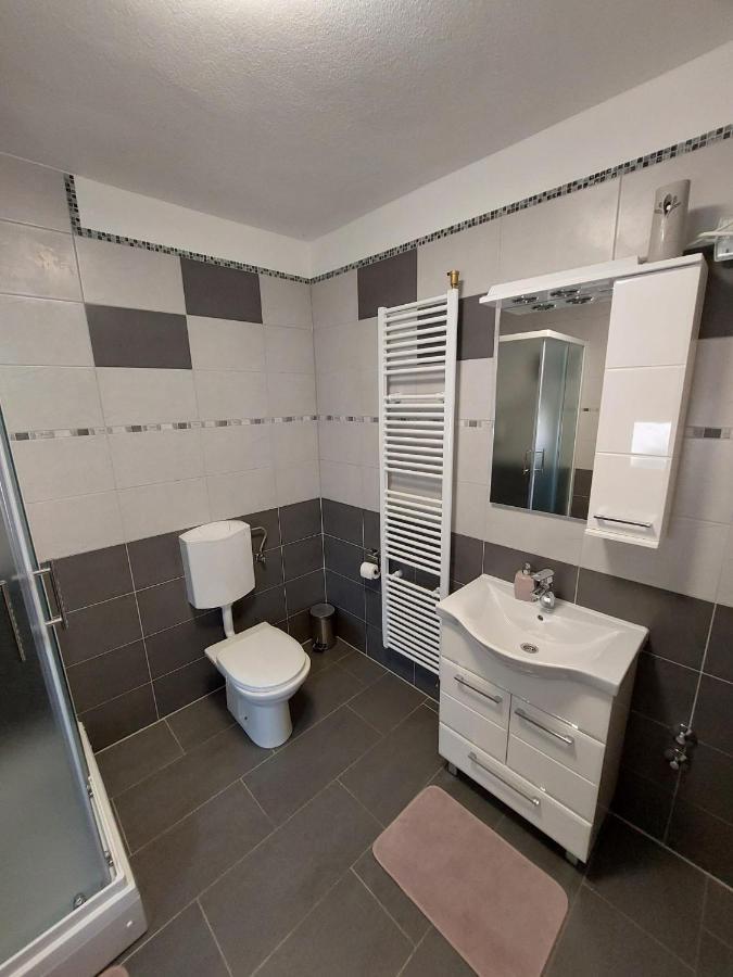 Studio Apartman Marta Кореница Екстериор снимка