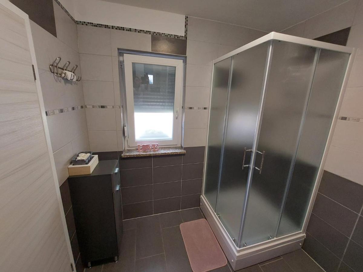 Studio Apartman Marta Кореница Екстериор снимка