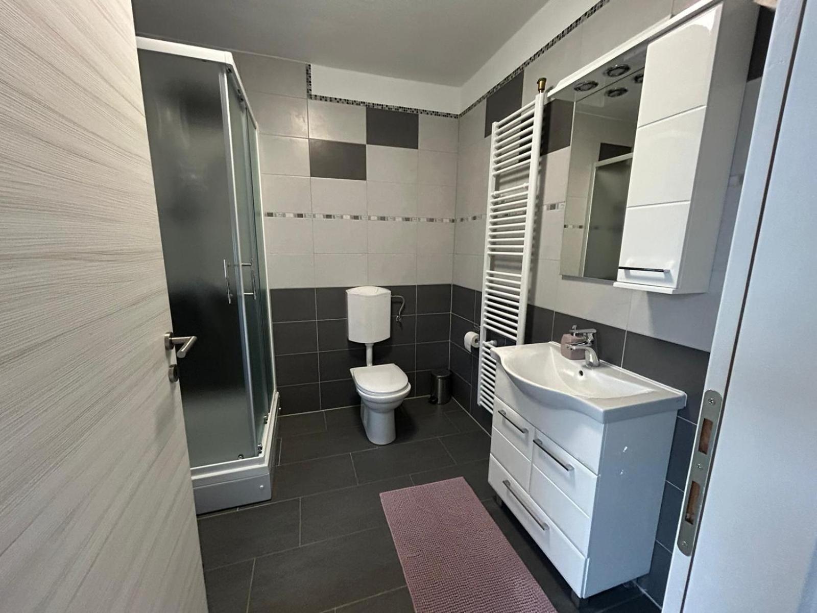 Studio Apartman Marta Кореница Екстериор снимка